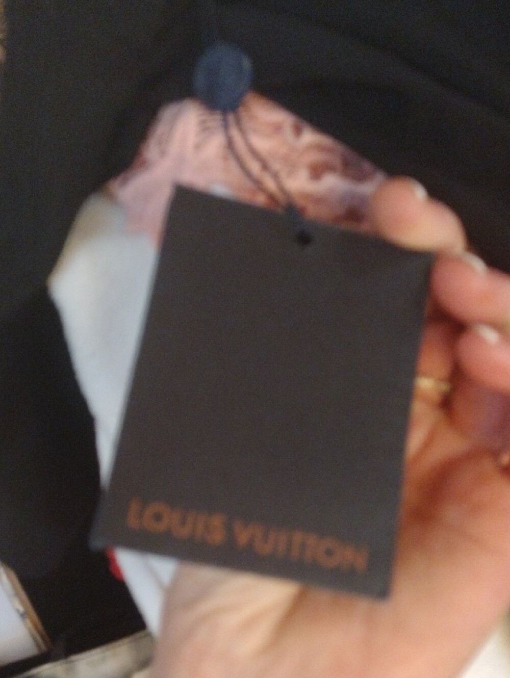 Louis Vuitton Black Graphic Logo T-Shirt - Picture 8 of 9
